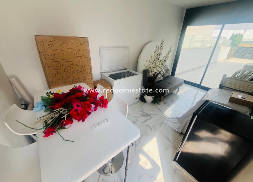 Videresalg - Villa -
Los Alczares - Los Alcazares