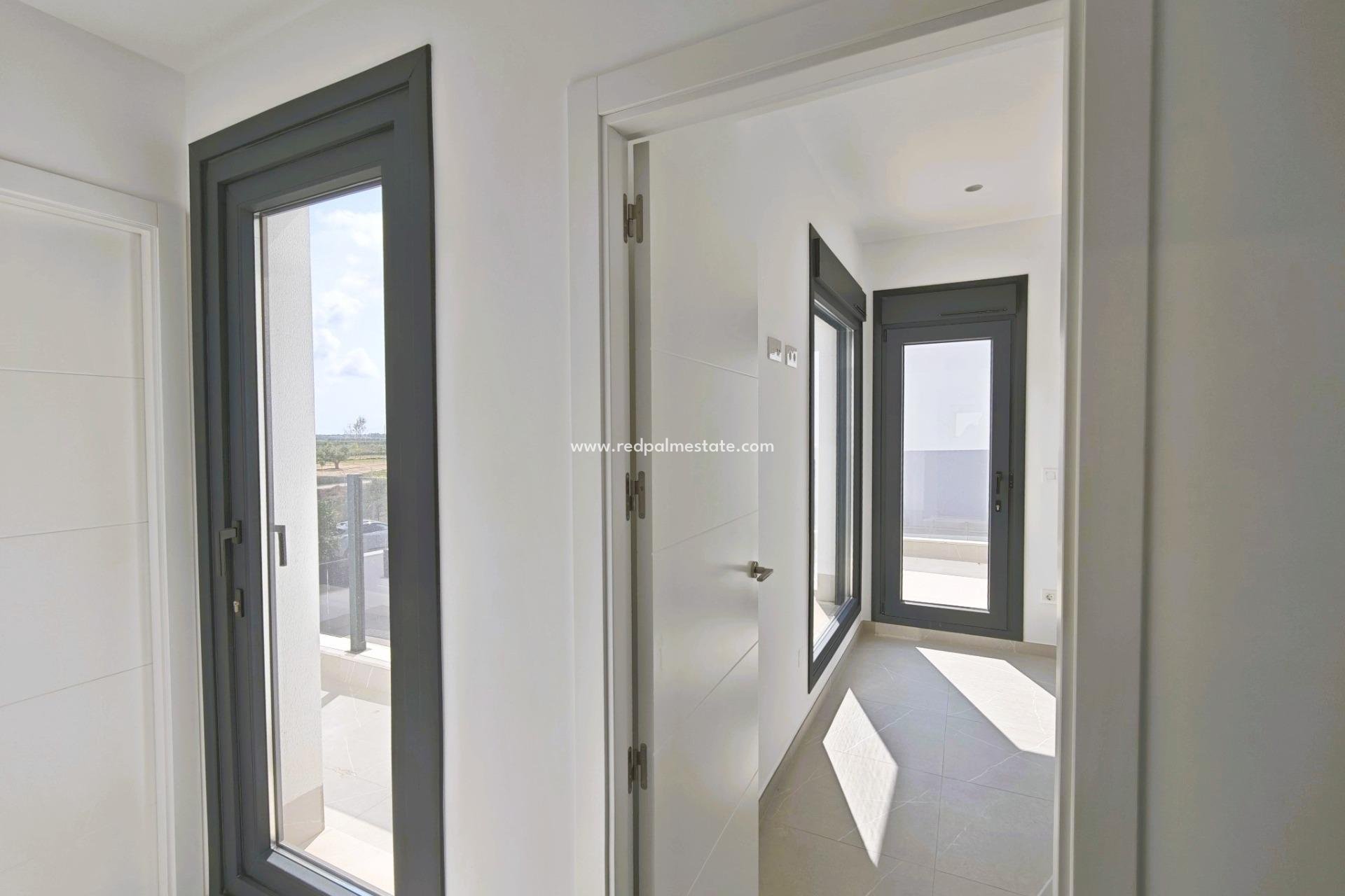 Videresalg - Villa -
Los Alczares - Santa Rosalia