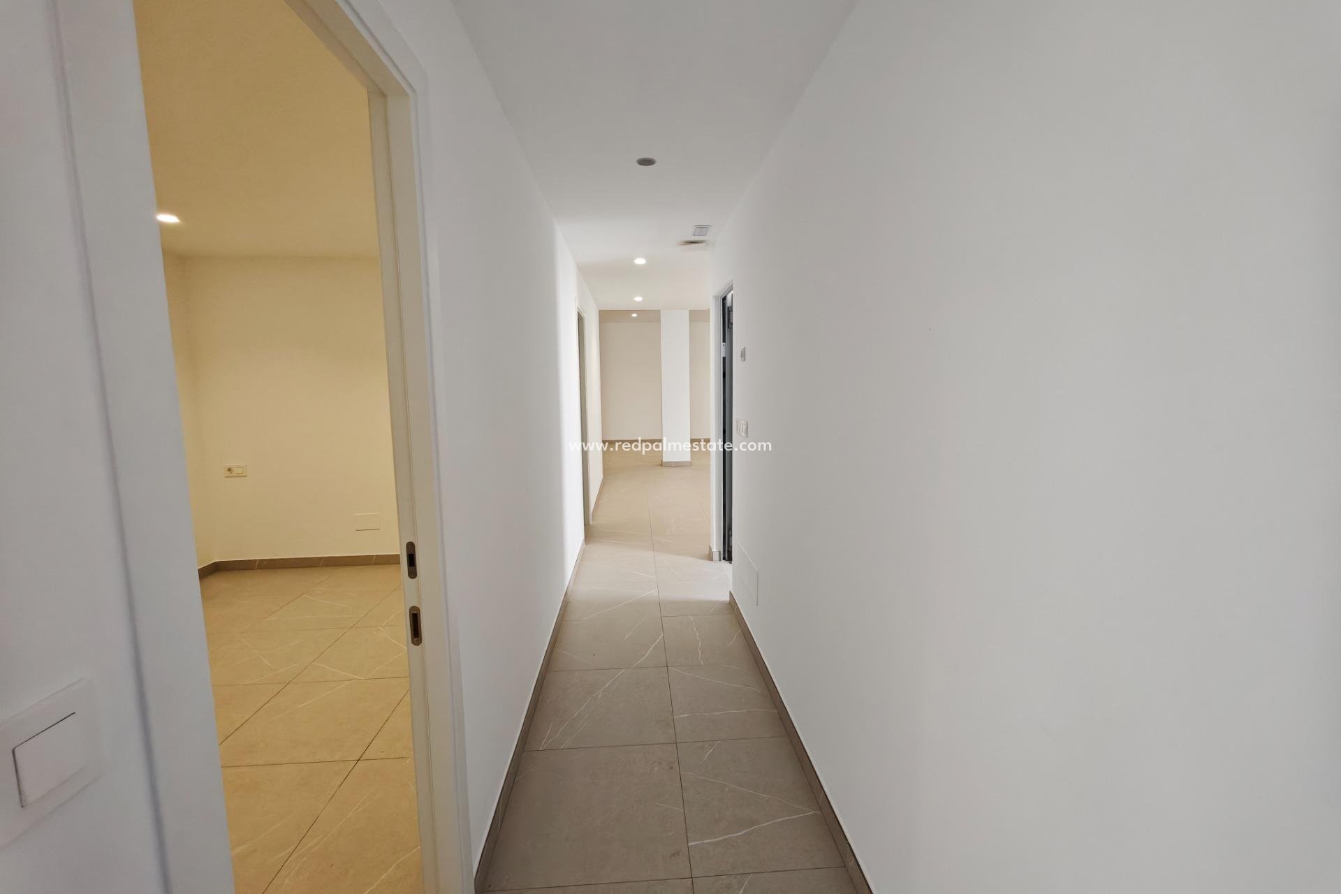 Videresalg - Villa -
Los Alczares - Santa Rosalia