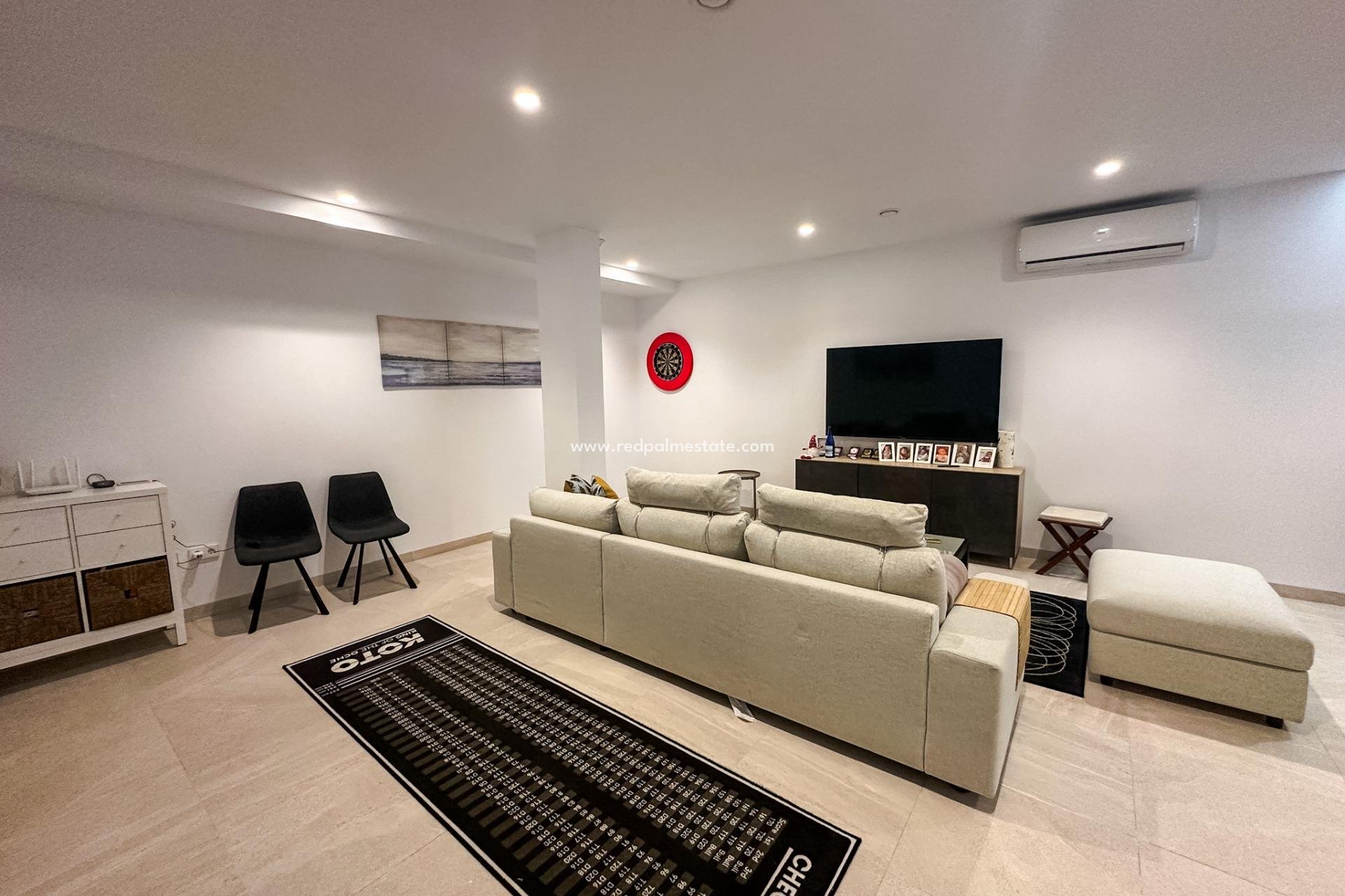 Videresalg - Villa -
Los Alczares - Santa Rosalia