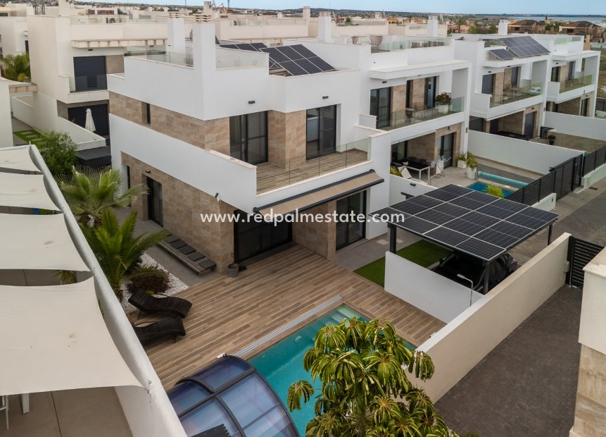 Videresalg - Villa -
Los Montesinos