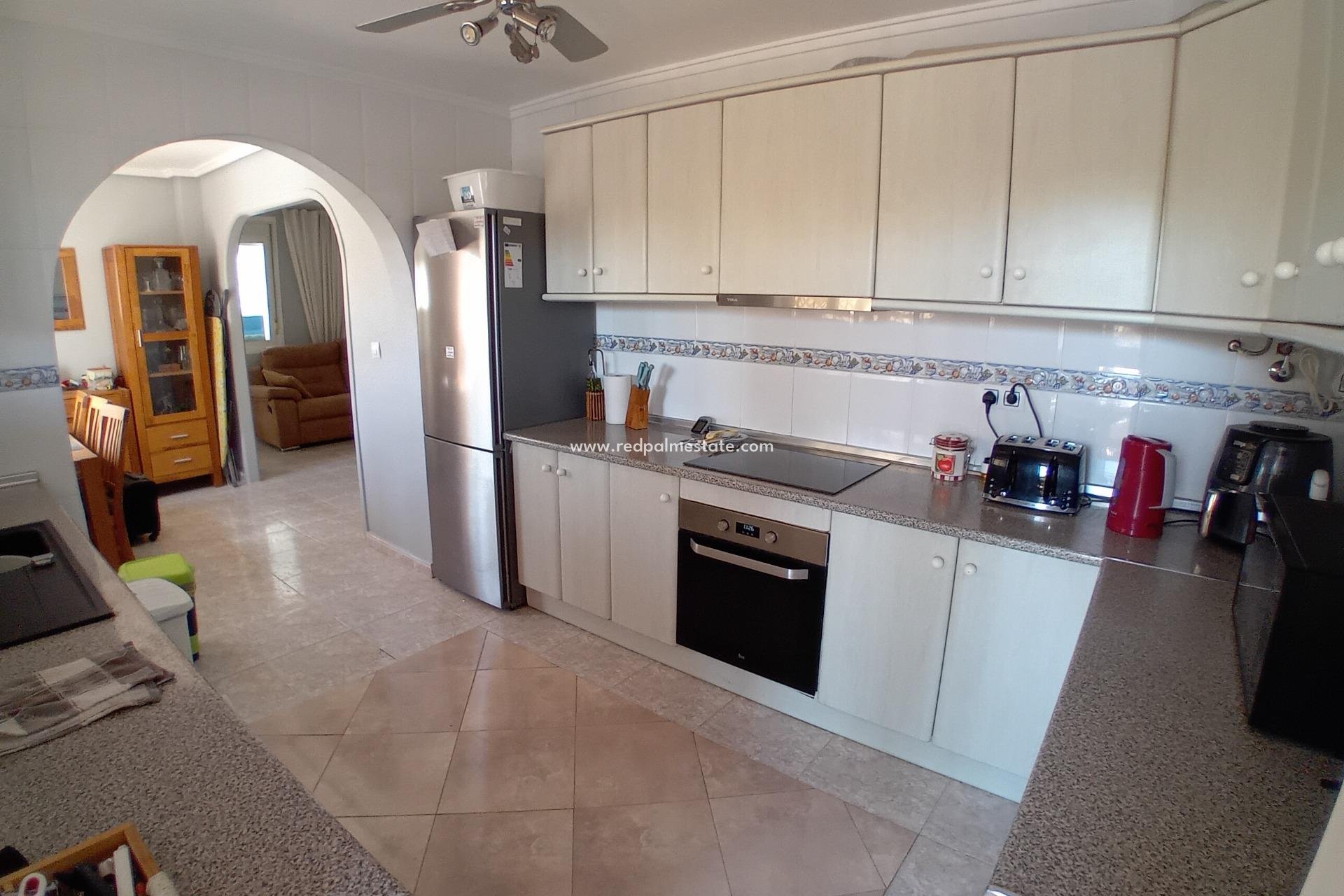 Videresalg - Villa -
Mazarron - Camposol