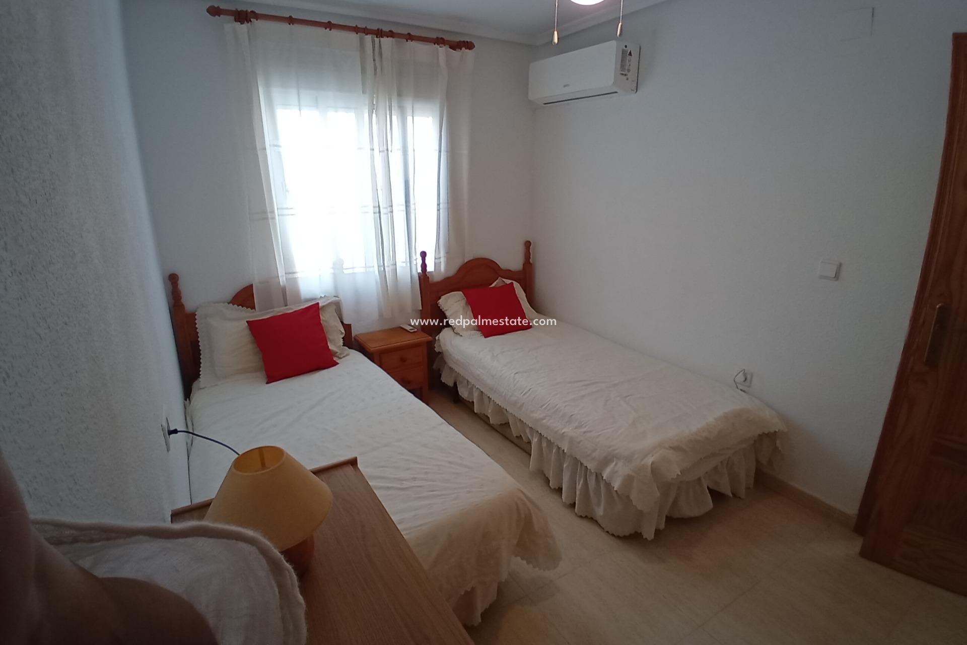 Videresalg - Villa -
Mazarron - Camposol