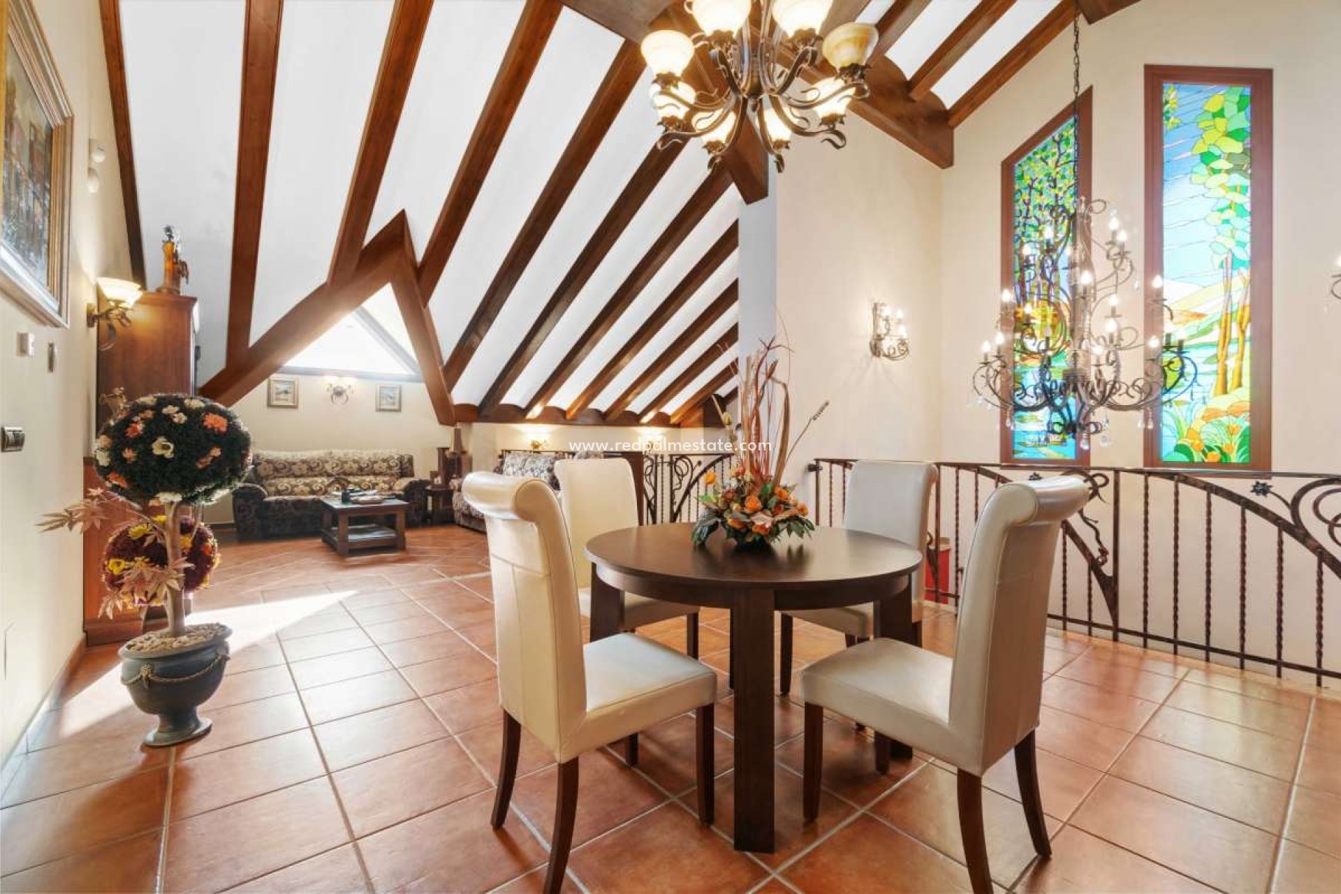 Videresalg - Villa -
Molins - Inland