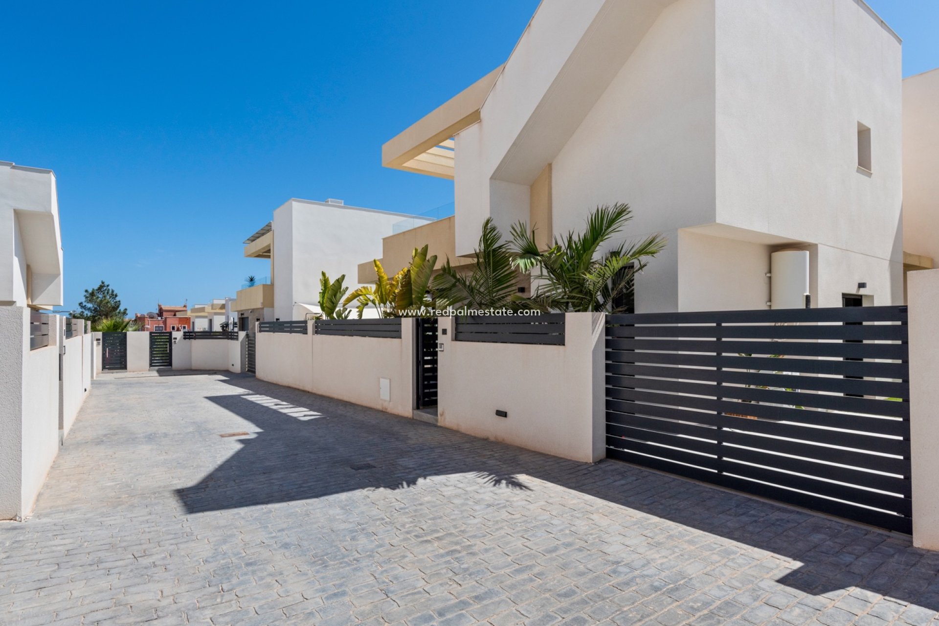 Videresalg - Villa -
Montesinos - La Herada