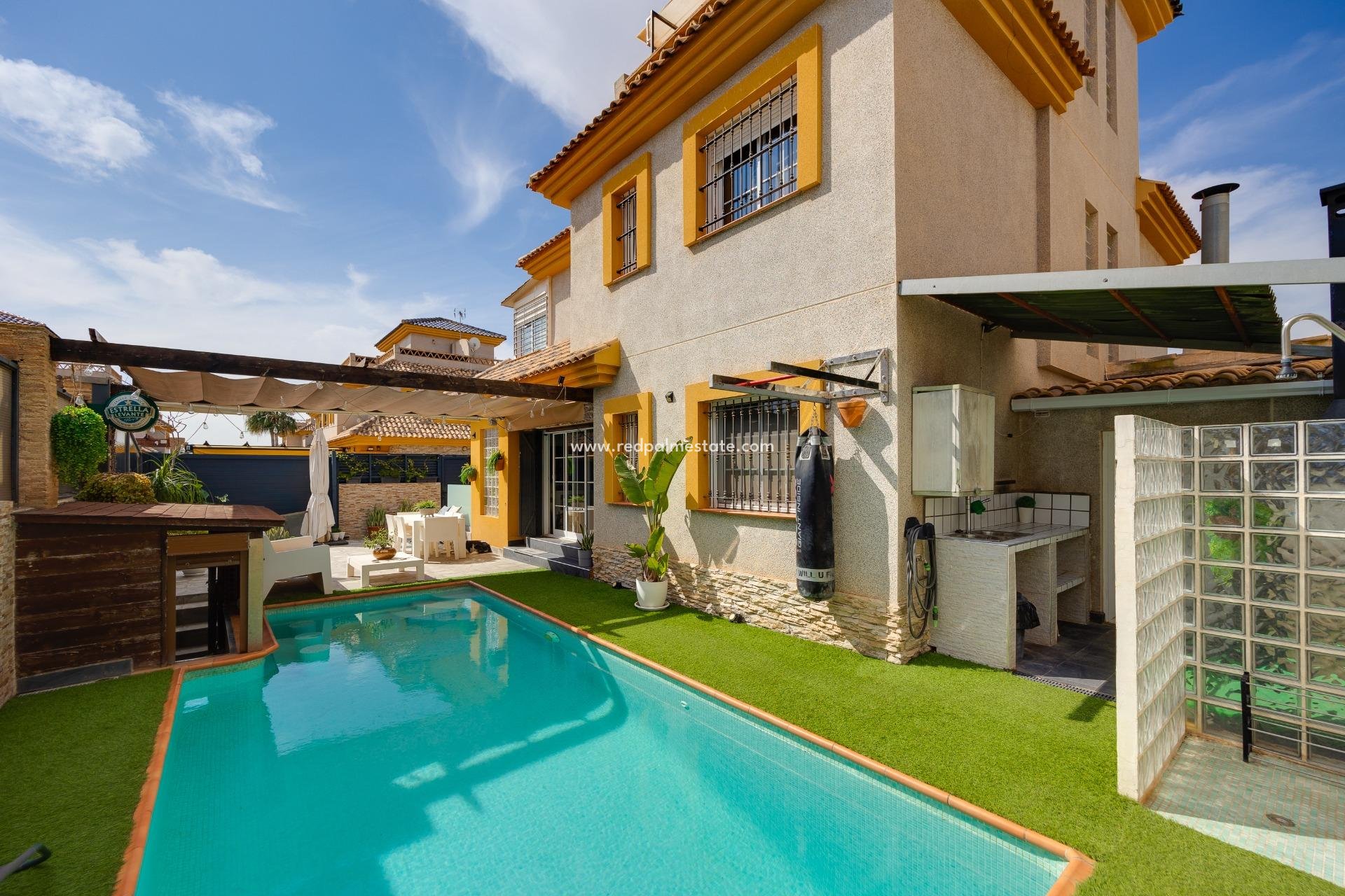 Videresalg - Villa -
Montesinos - La Herada