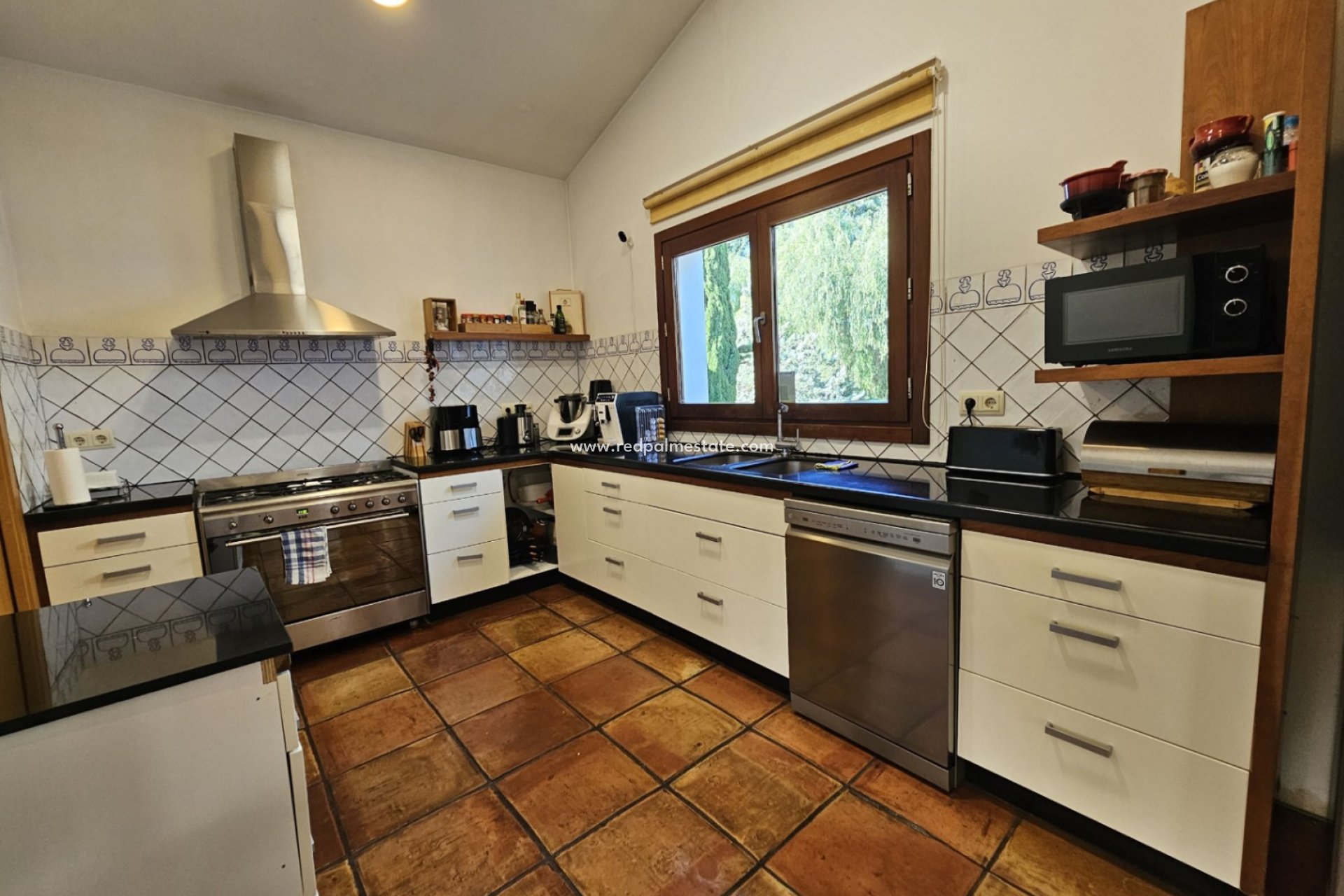 Videresalg - Villa -
Ondara - Inland