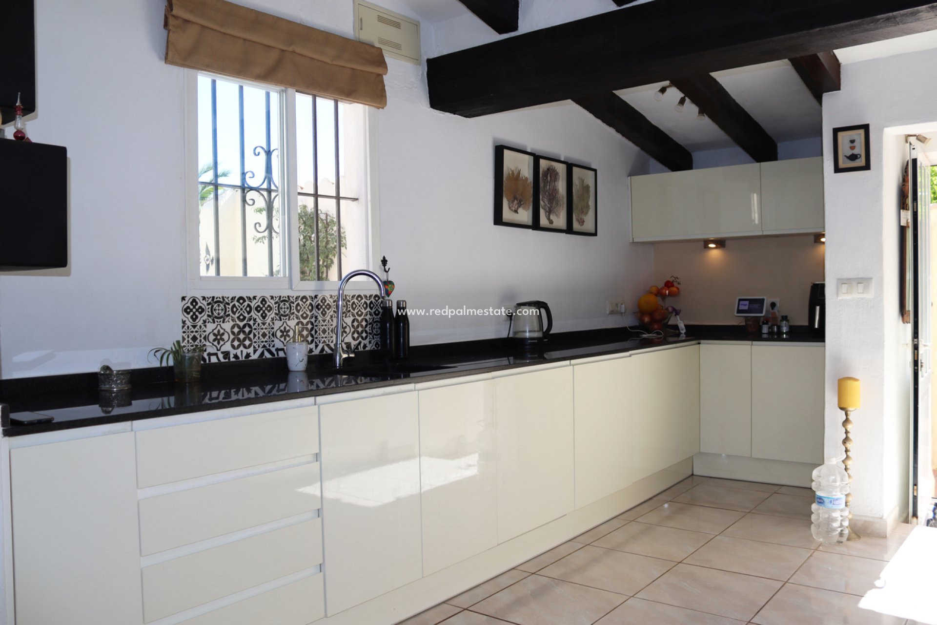 Videresalg - Villa -
Orba - Inland