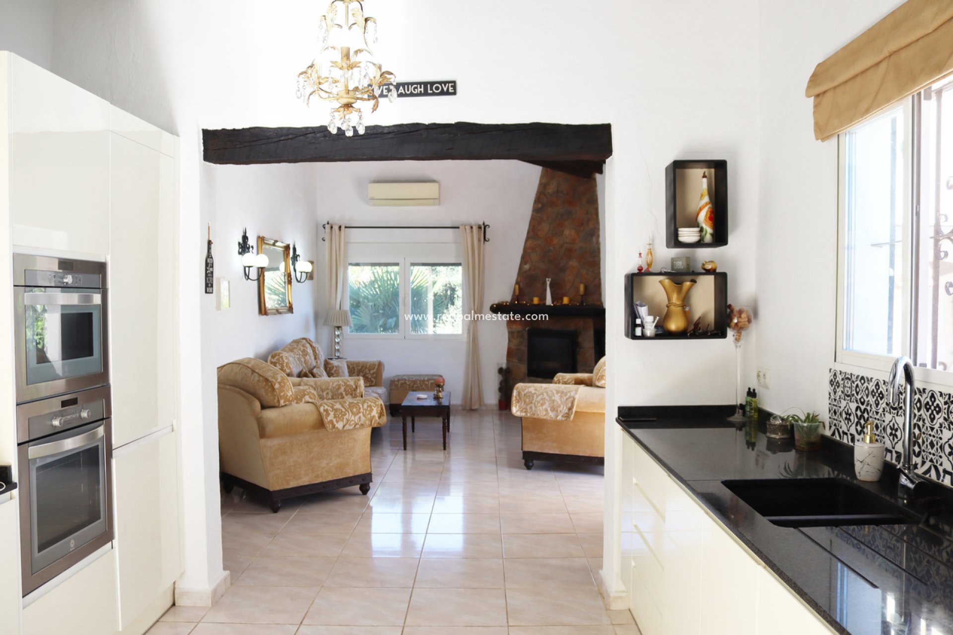 Videresalg - Villa -
Orba - Inland