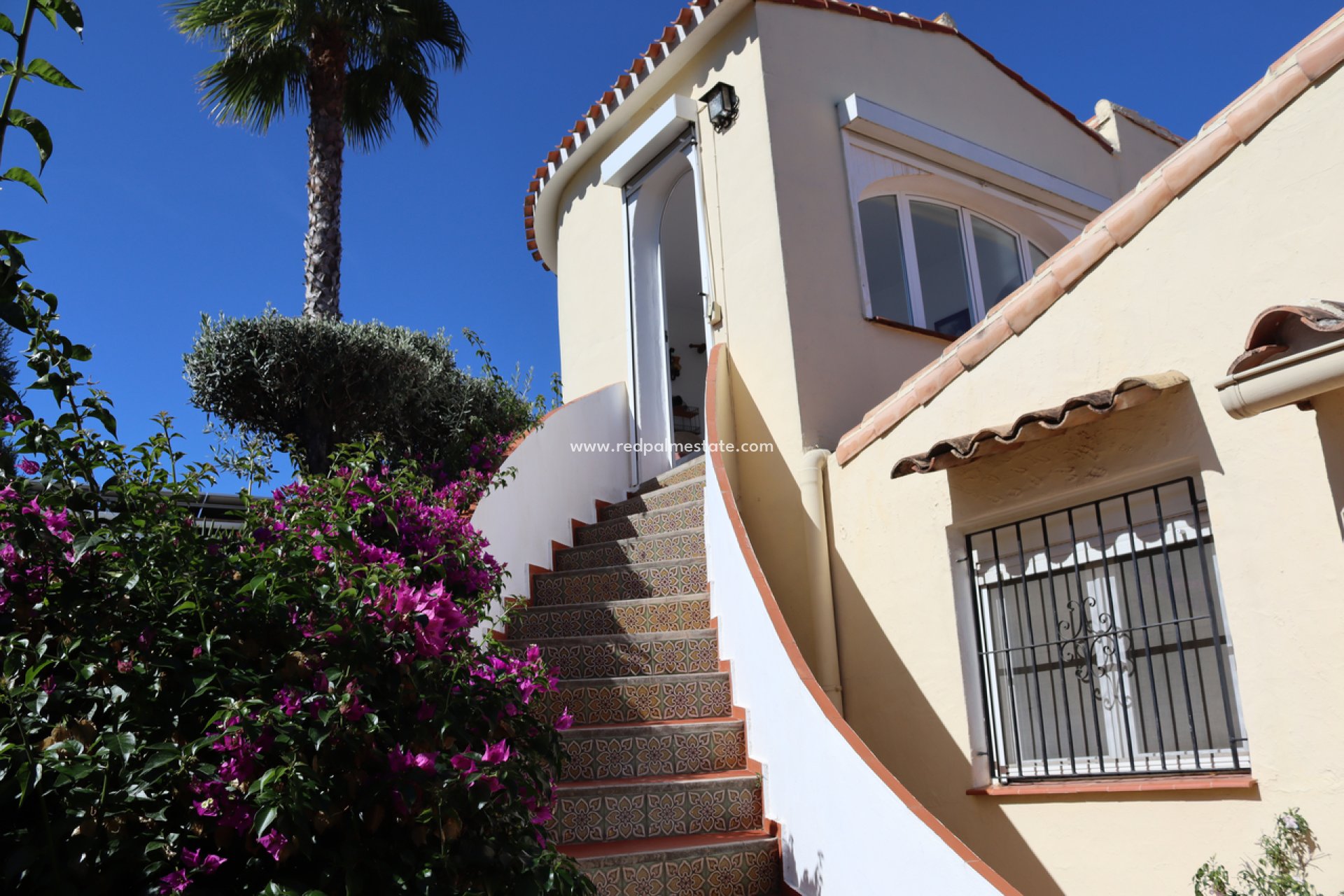 Videresalg - Villa -
Orba - Inland