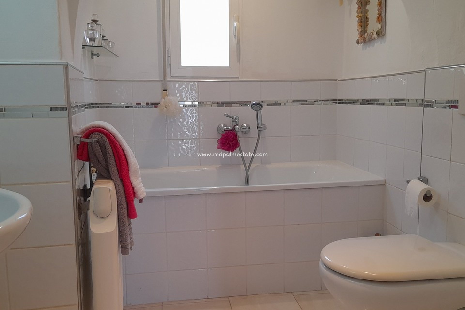 Videresalg - Villa -
Orba - Inland