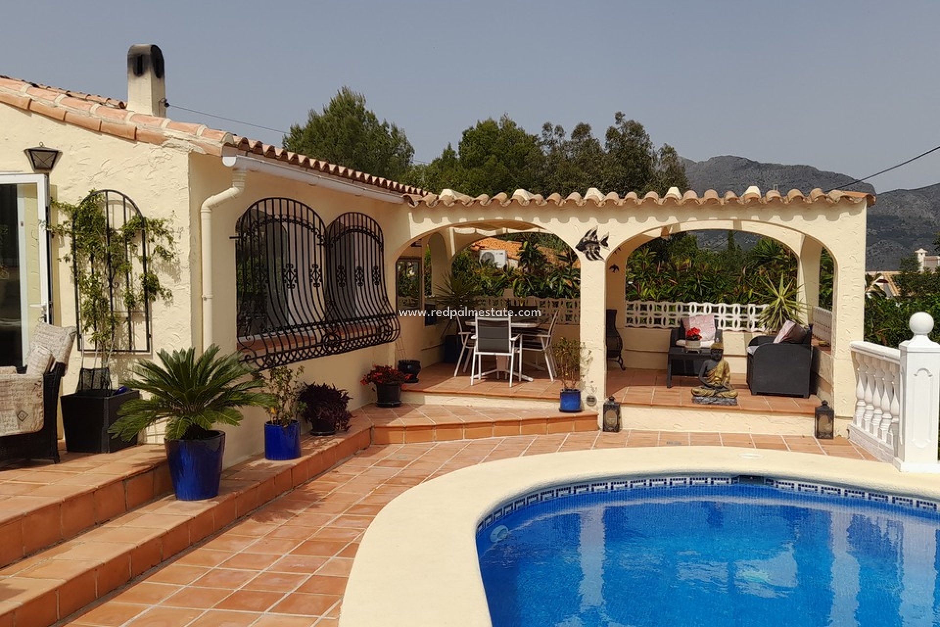 Videresalg - Villa -
Orba - Inland