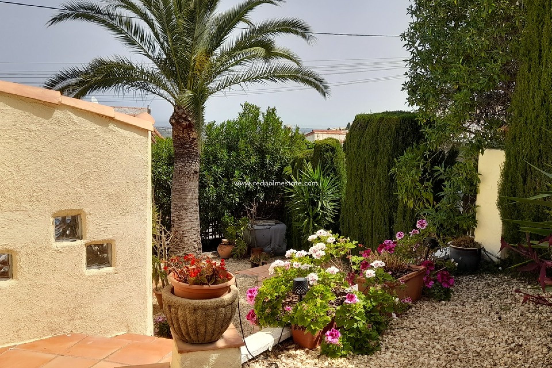 Videresalg - Villa -
Orba - Inland