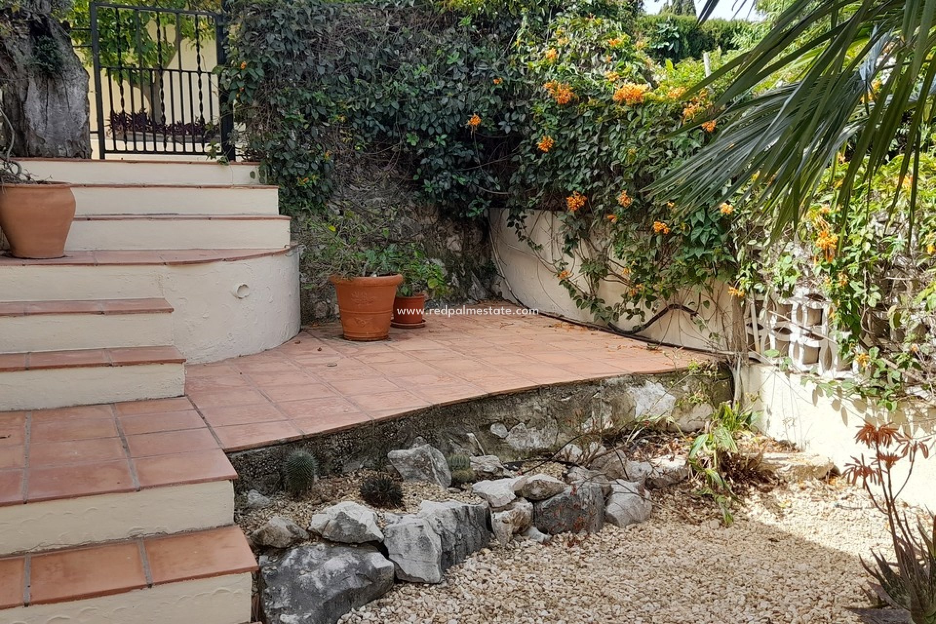 Videresalg - Villa -
Orba - Inland