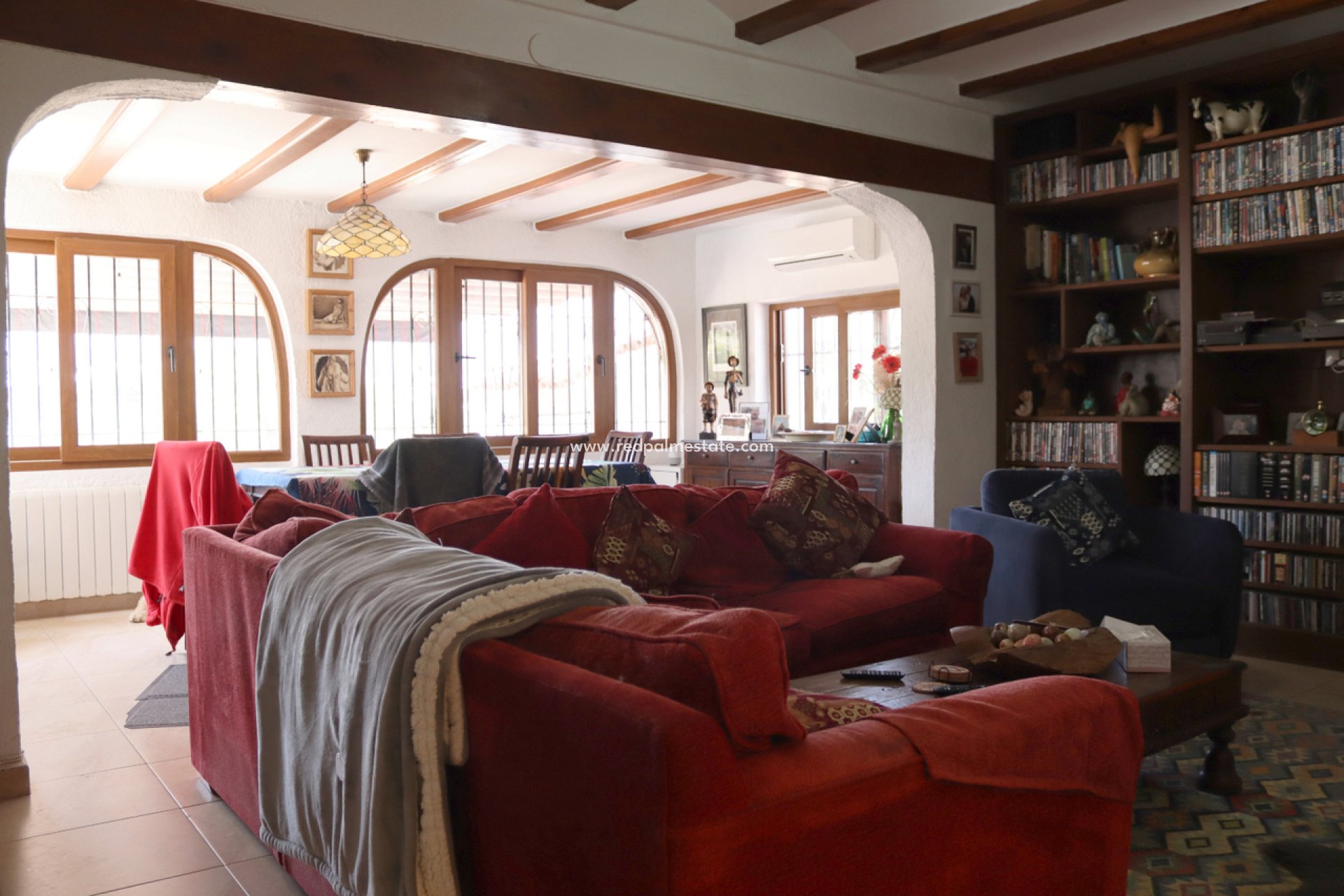 Videresalg - Villa -
Orba - Inland