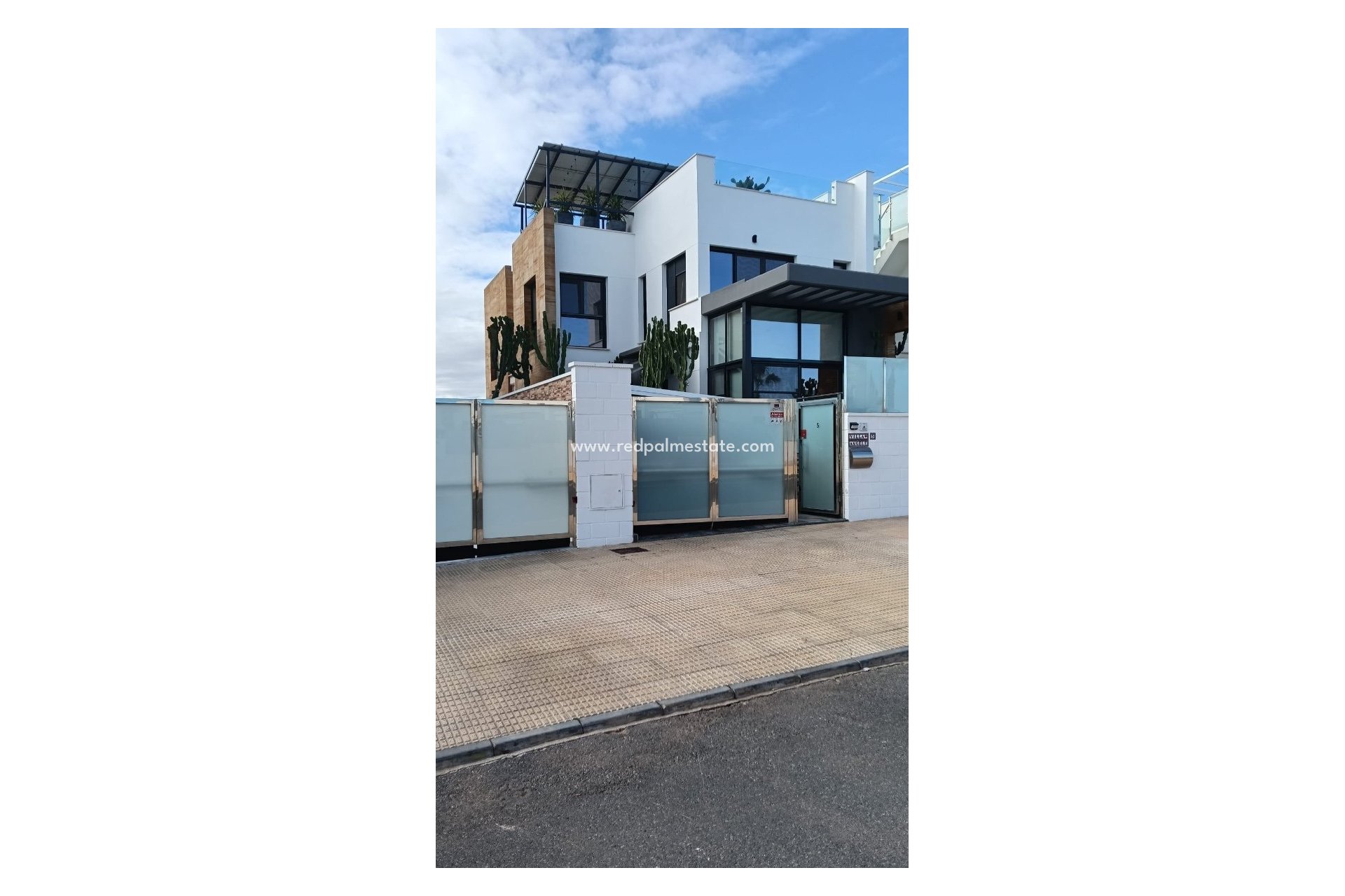 Videresalg - Villa -
Orihuela Costa - Cabo Roig