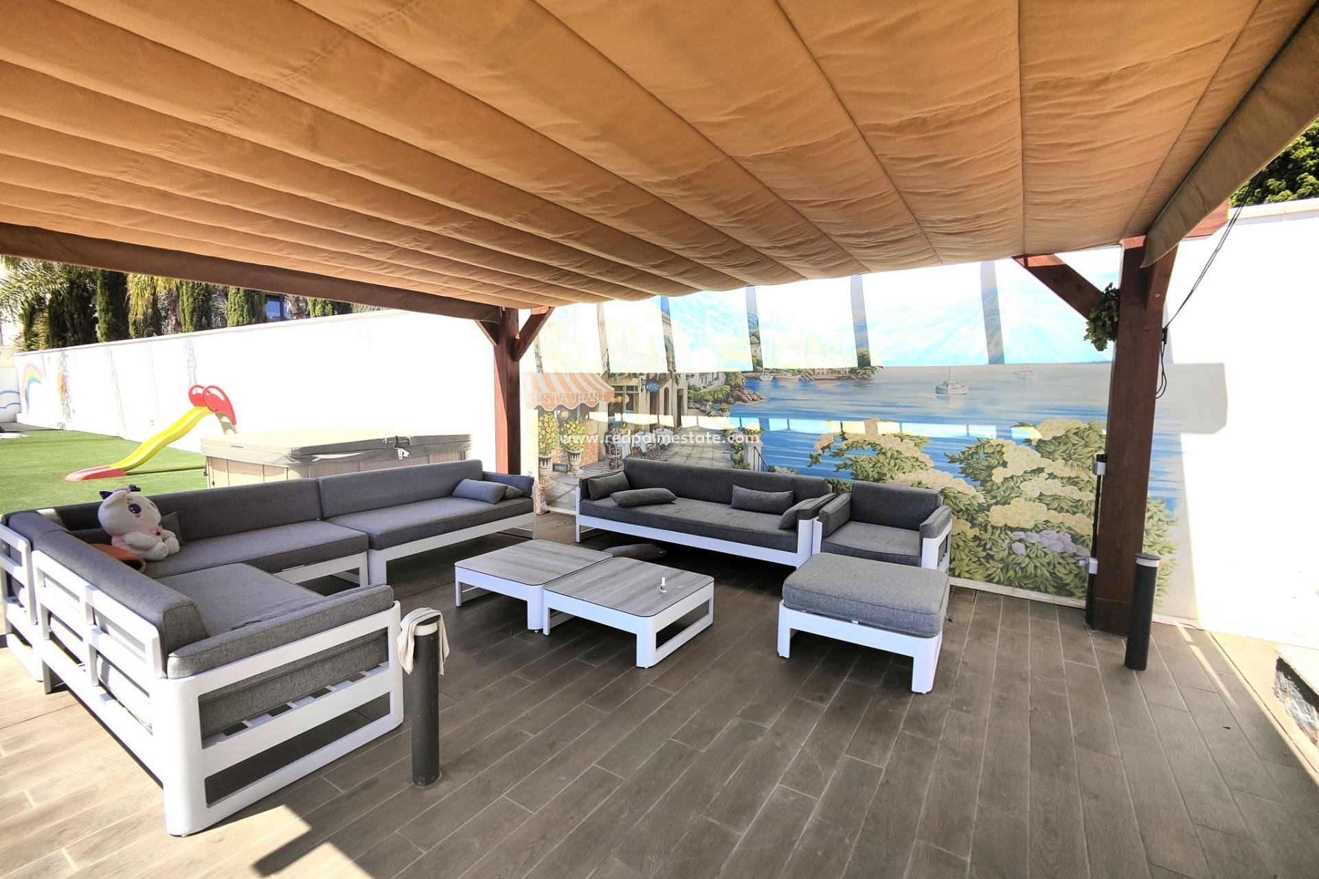 Videresalg - Villa -
Orihuela Costa - Cabo Roig