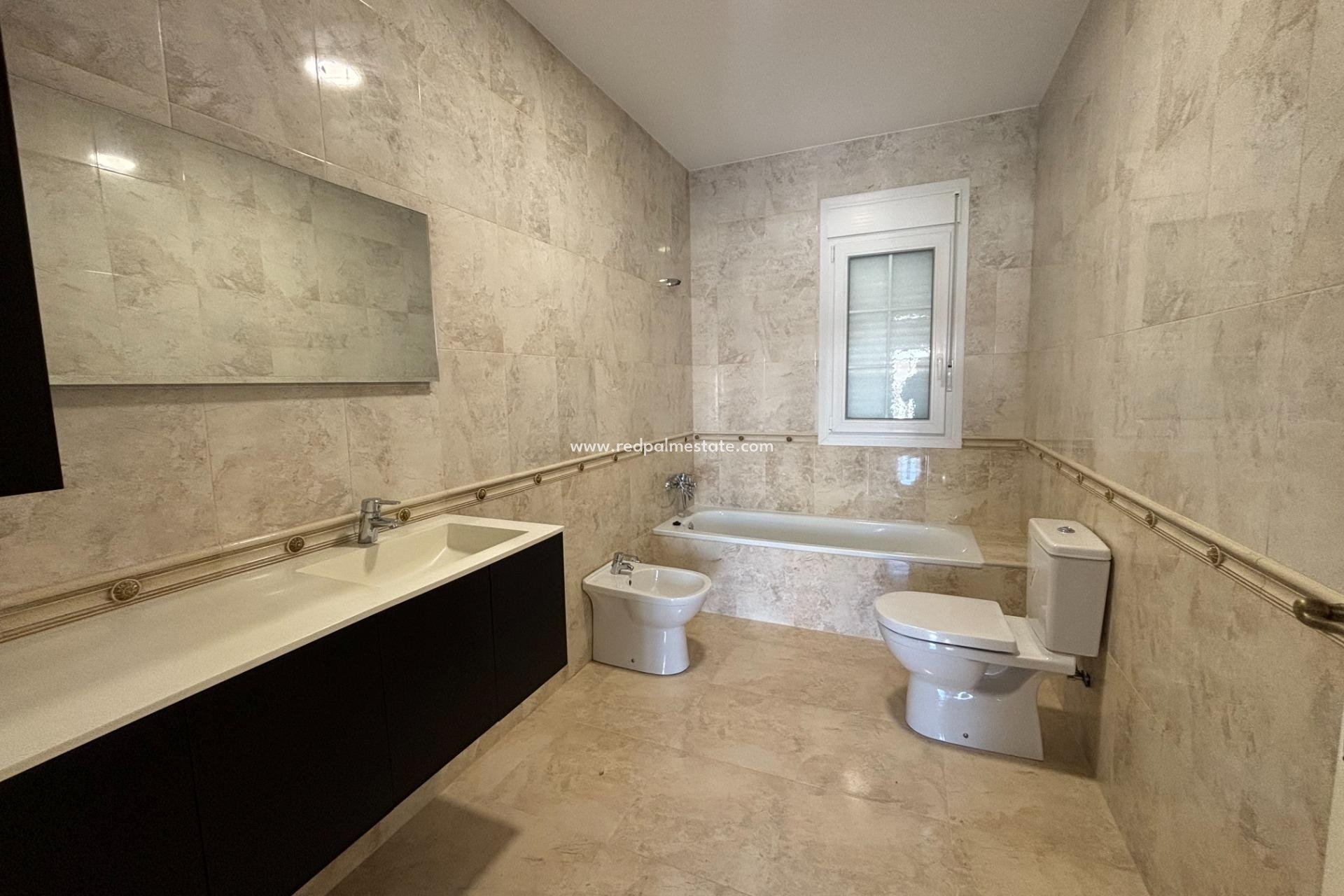 Videresalg - Villa -
Orihuela Costa - Cabo Roig