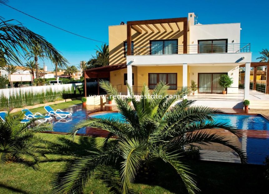 Videresalg - Villa -
Orihuela Costa - Cabo Roig