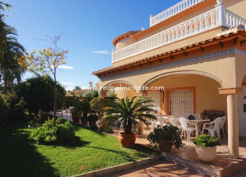Videresalg - Villa -
Orihuela Costa - Cabo Roig