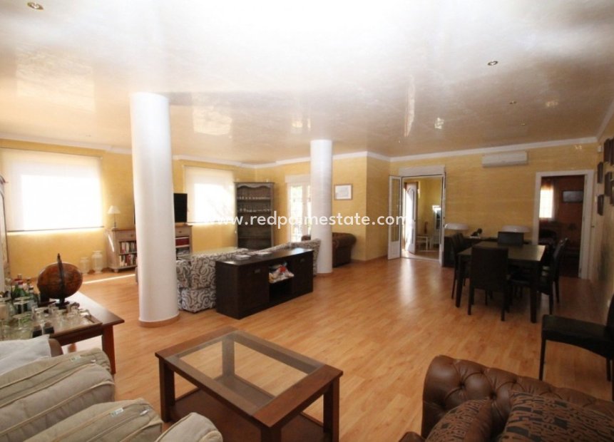 Videresalg - Villa -
Orihuela Costa - Cabo Roig