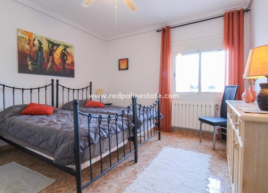 Videresalg - Villa -
Orihuela Costa - Cabo Roig