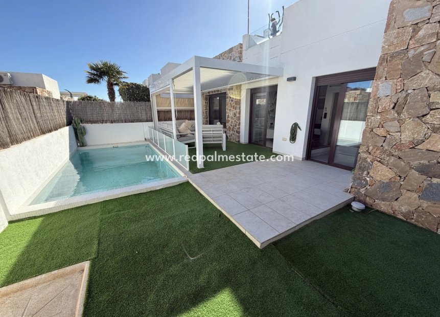 Videresalg - Villa -
Orihuela Costa - Cabo Roig