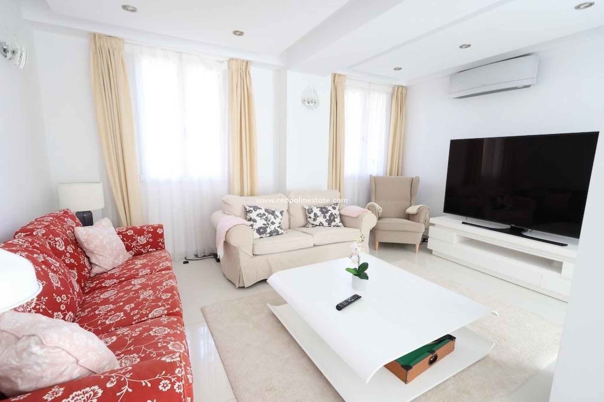 Videresalg - Villa -
Orihuela Costa - Cabo Roig