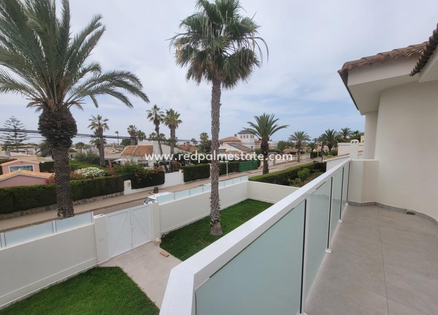 Videresalg - Villa -
Orihuela Costa - Cabo Roig
