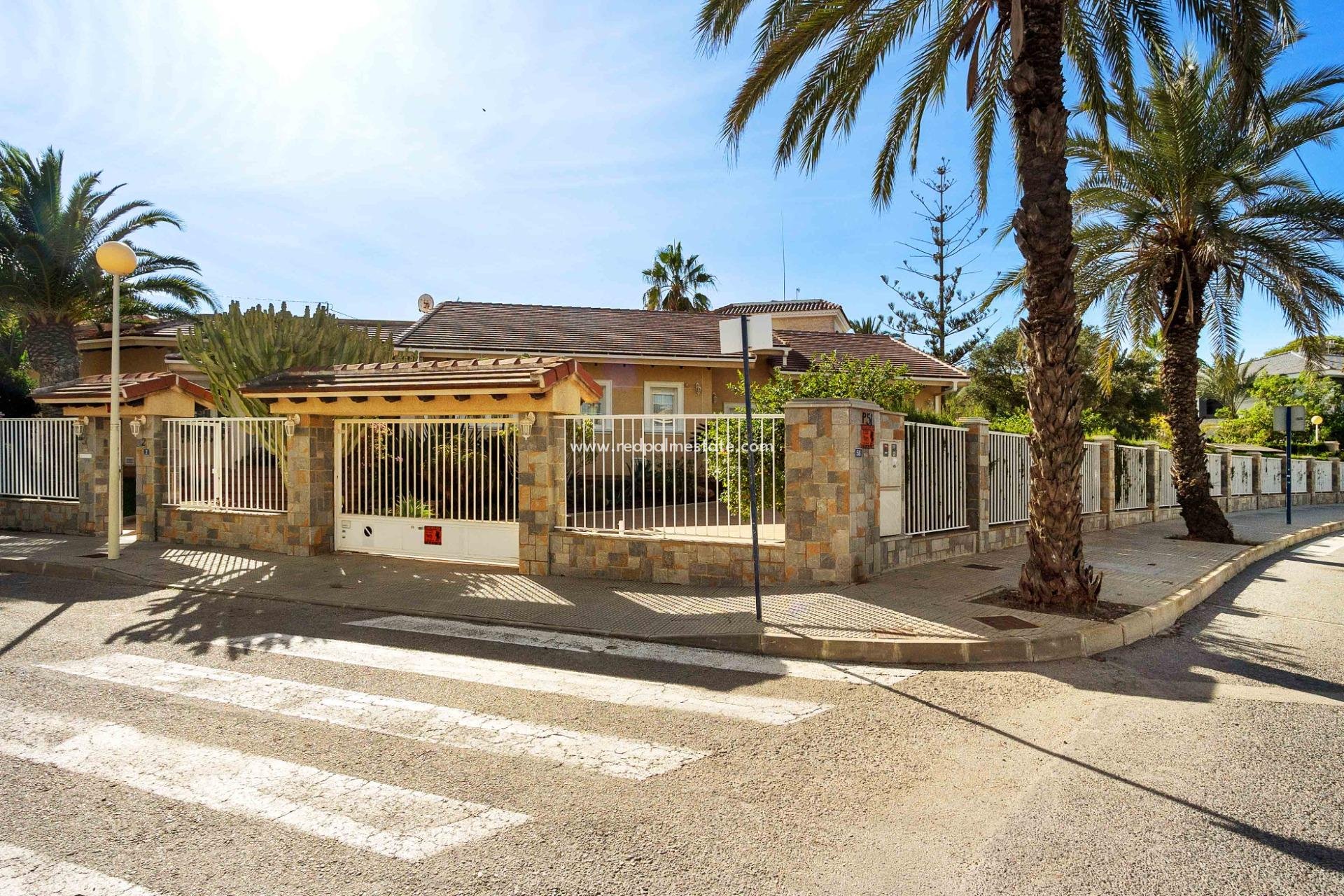 Videresalg - Villa -
Orihuela Costa - Cabo Roig