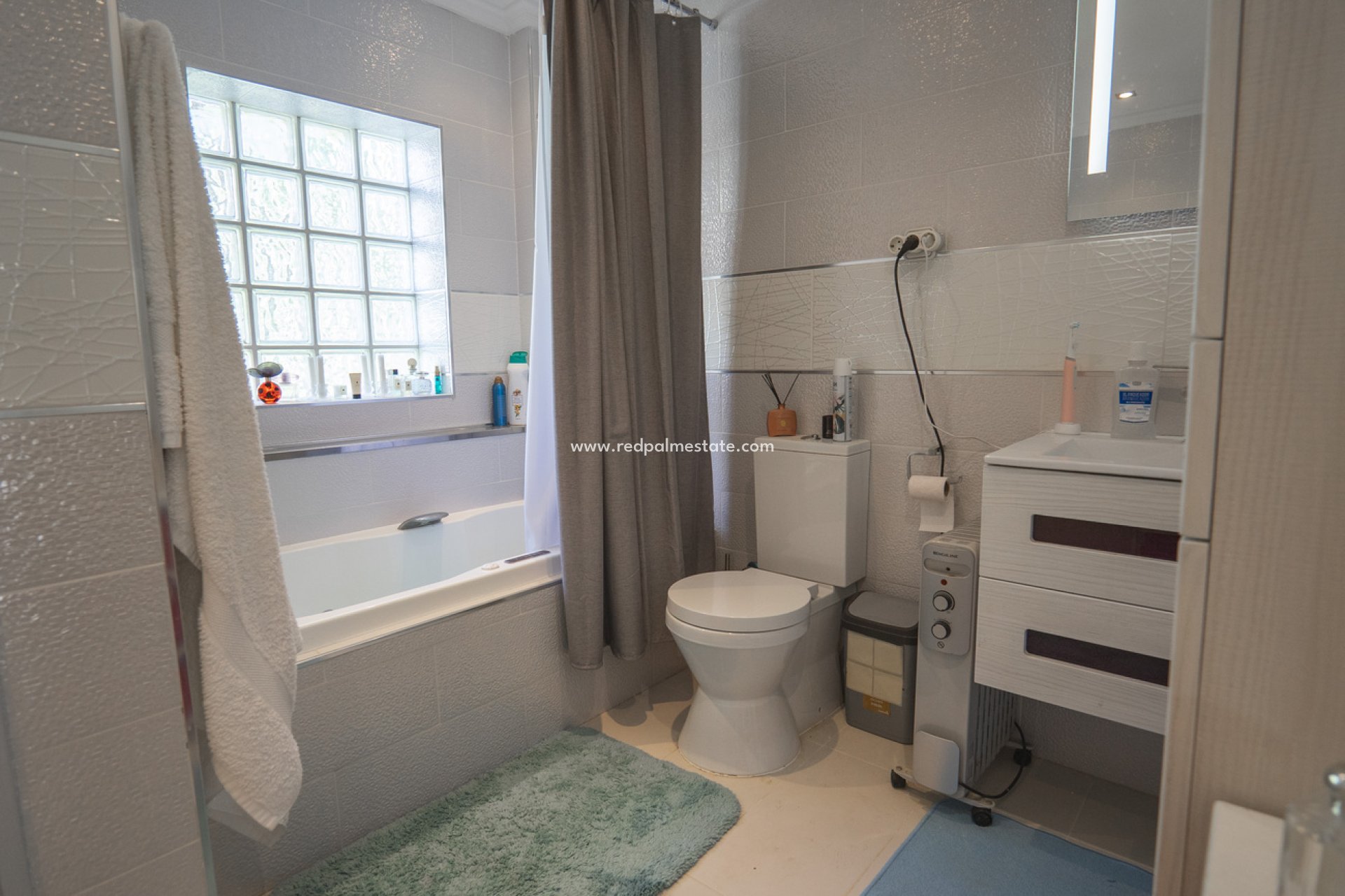 Videresalg - Villa -
Orihuela Costa - Calle Mayor