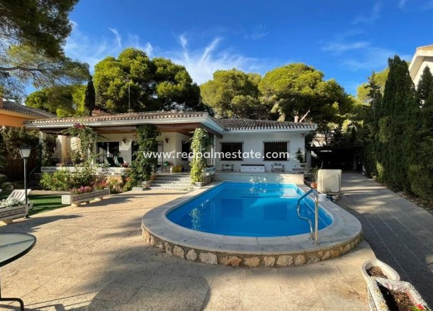 Videresalg - Villa -
Orihuela Costa - Campoamor