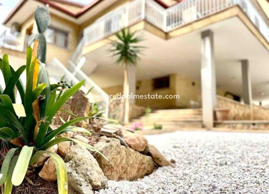 Videresalg - Villa -
Orihuela Costa - Campoamor