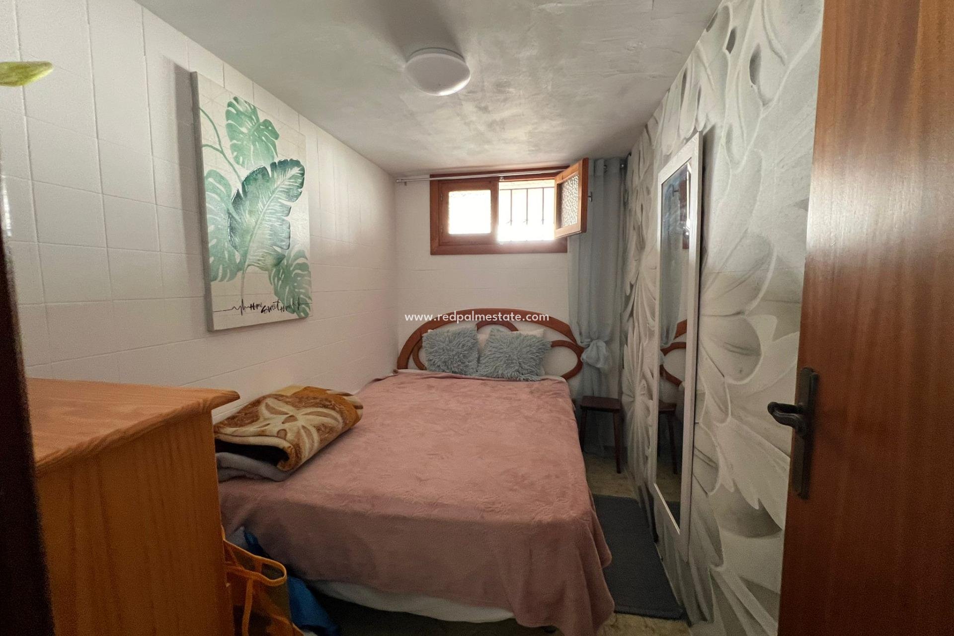 Videresalg - Villa -
Orihuela Costa - Campoamor