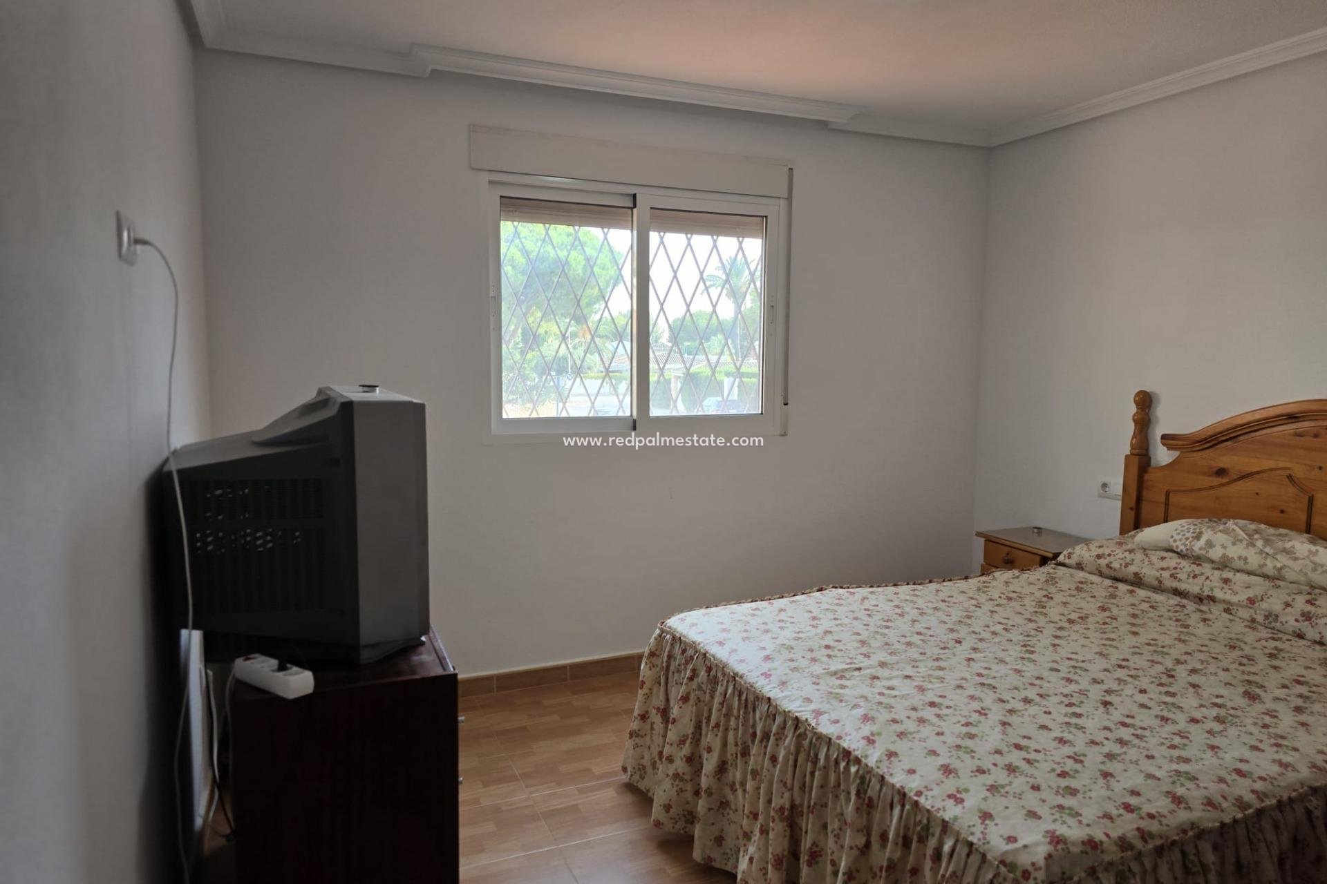 Videresalg - Villa -
Orihuela Costa - Campoamor