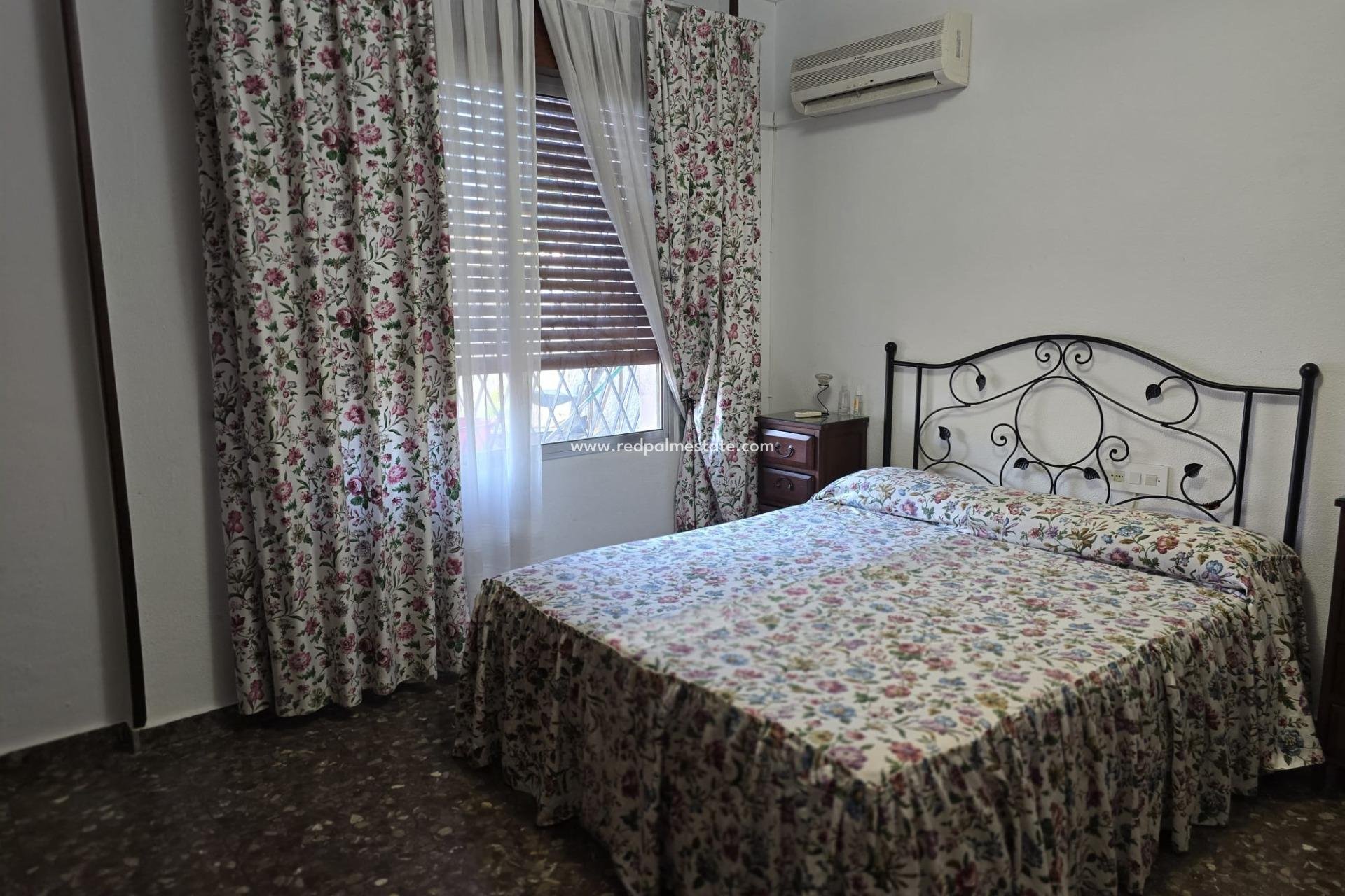 Videresalg - Villa -
Orihuela Costa - Campoamor