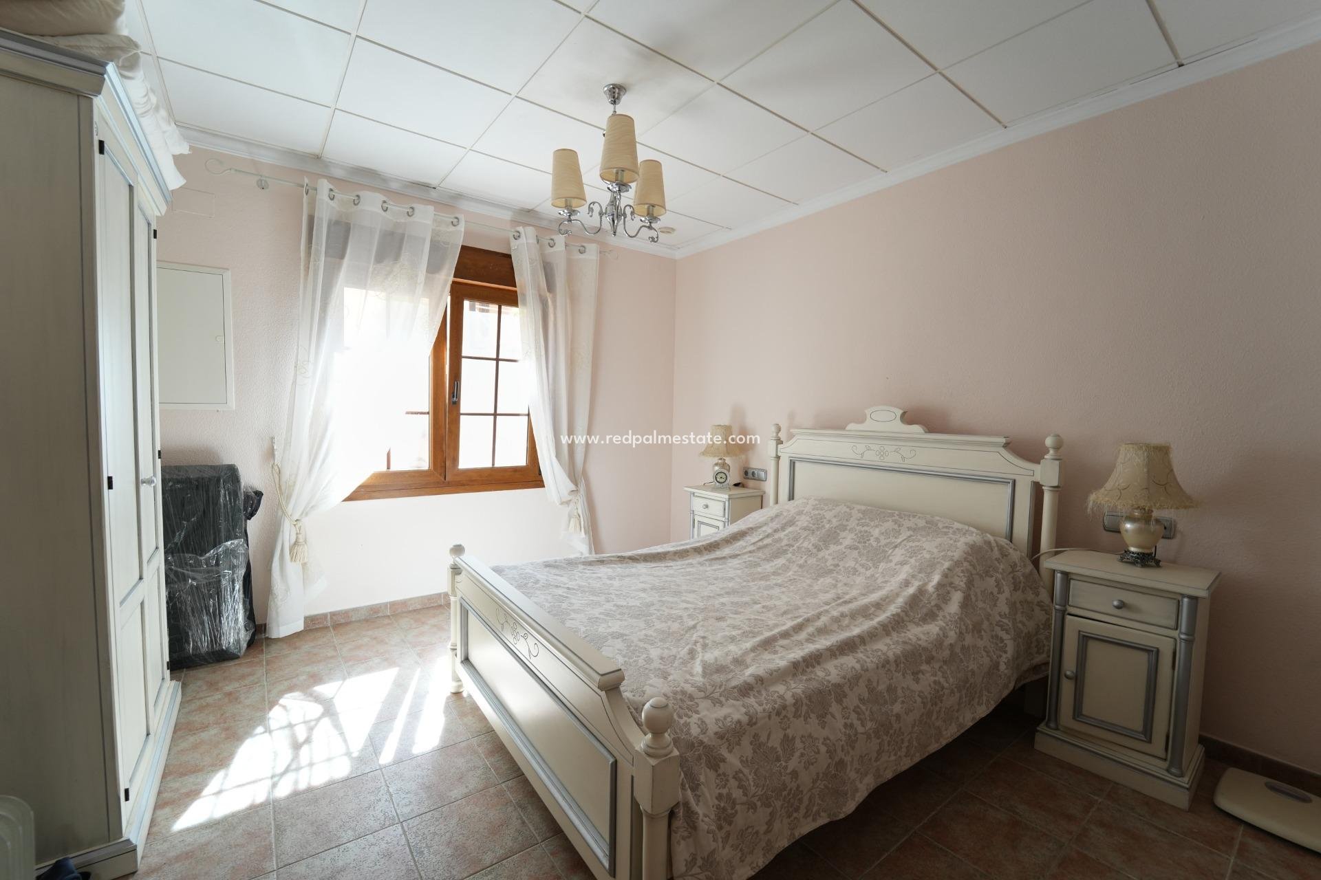 Videresalg - Villa -
Orihuela Costa - Campoamor