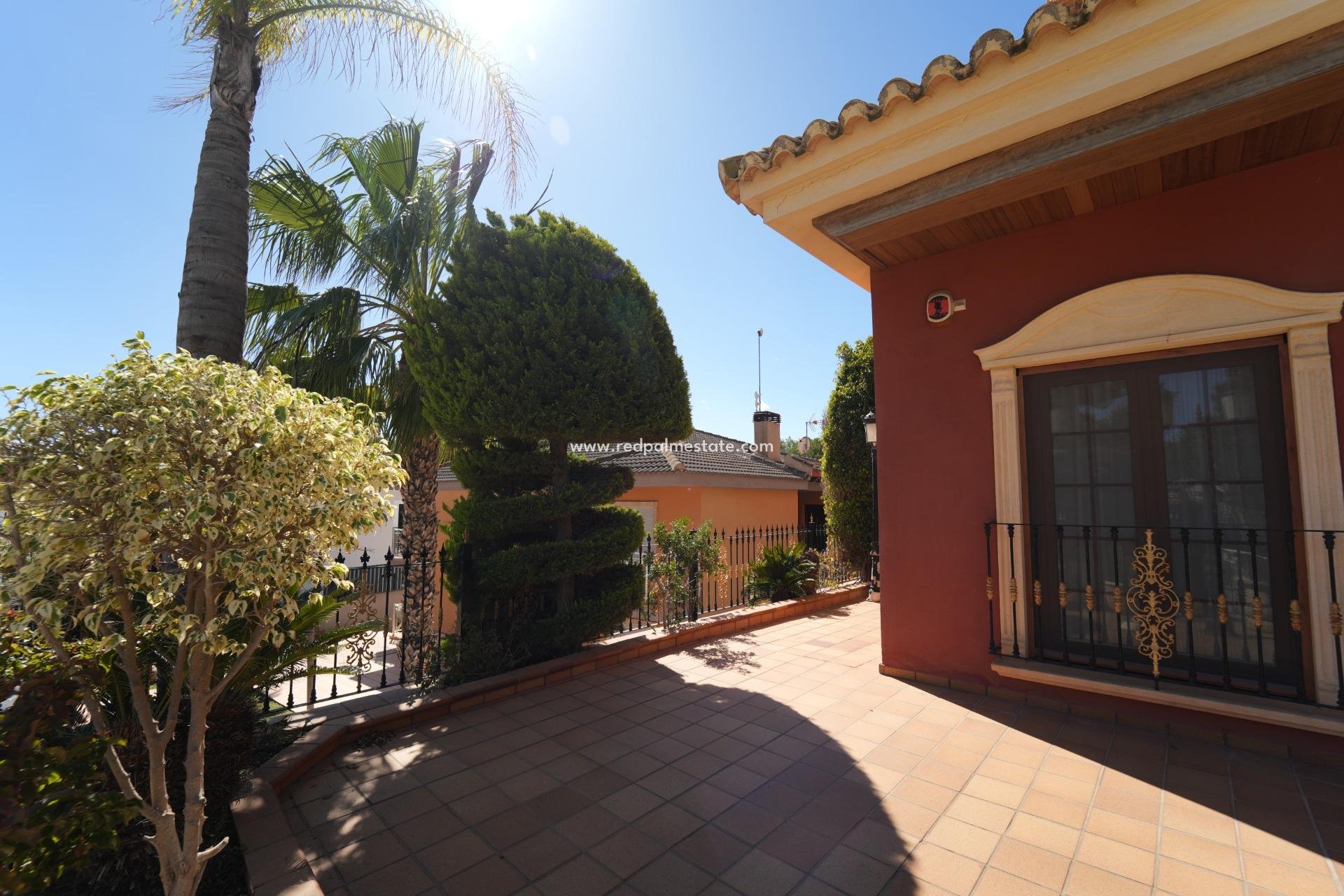Videresalg - Villa -
Orihuela Costa - Campoamor