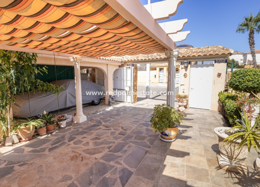 Videresalg - Villa -
Orihuela Costa - Costa Blanca