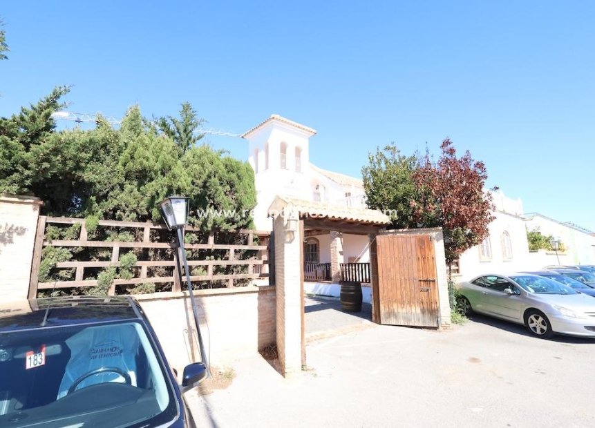 Videresalg - Villa -
Orihuela Costa - Costa Blanca