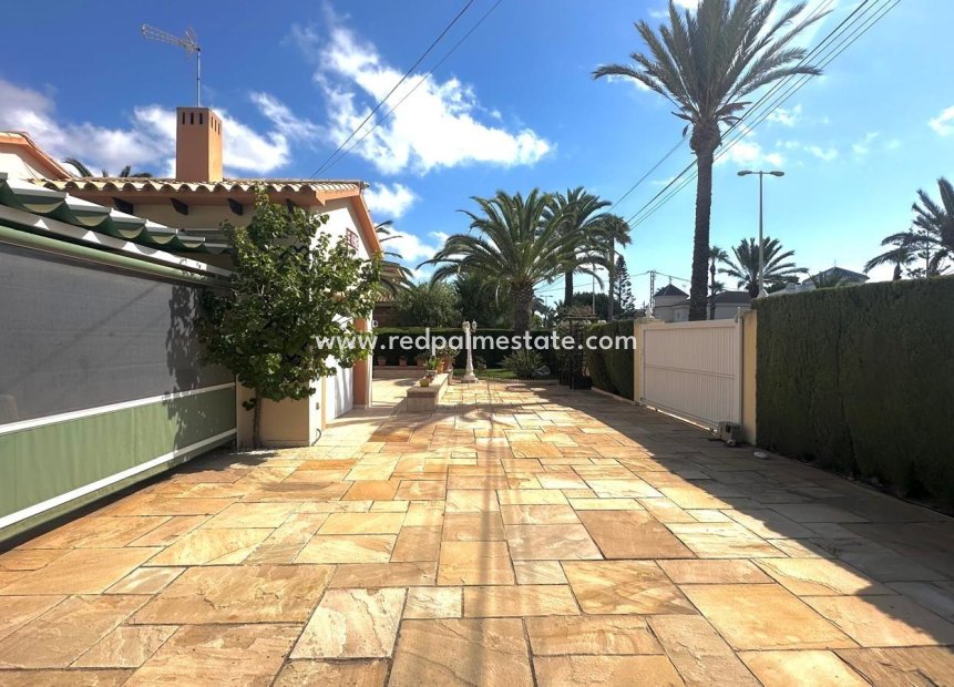 Videresalg - Villa -
Orihuela Costa - Costa Blanca