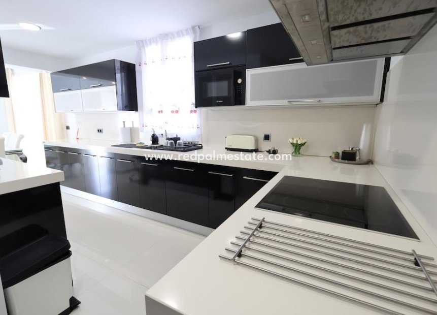 Videresalg - Villa -
Orihuela Costa - Costa Blanca