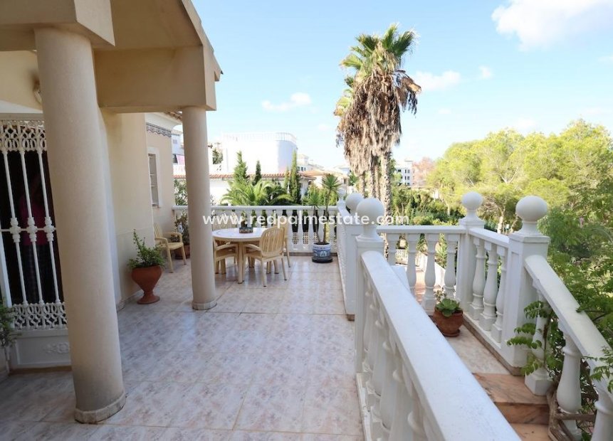 Videresalg - Villa -
Orihuela Costa - Costa Blanca