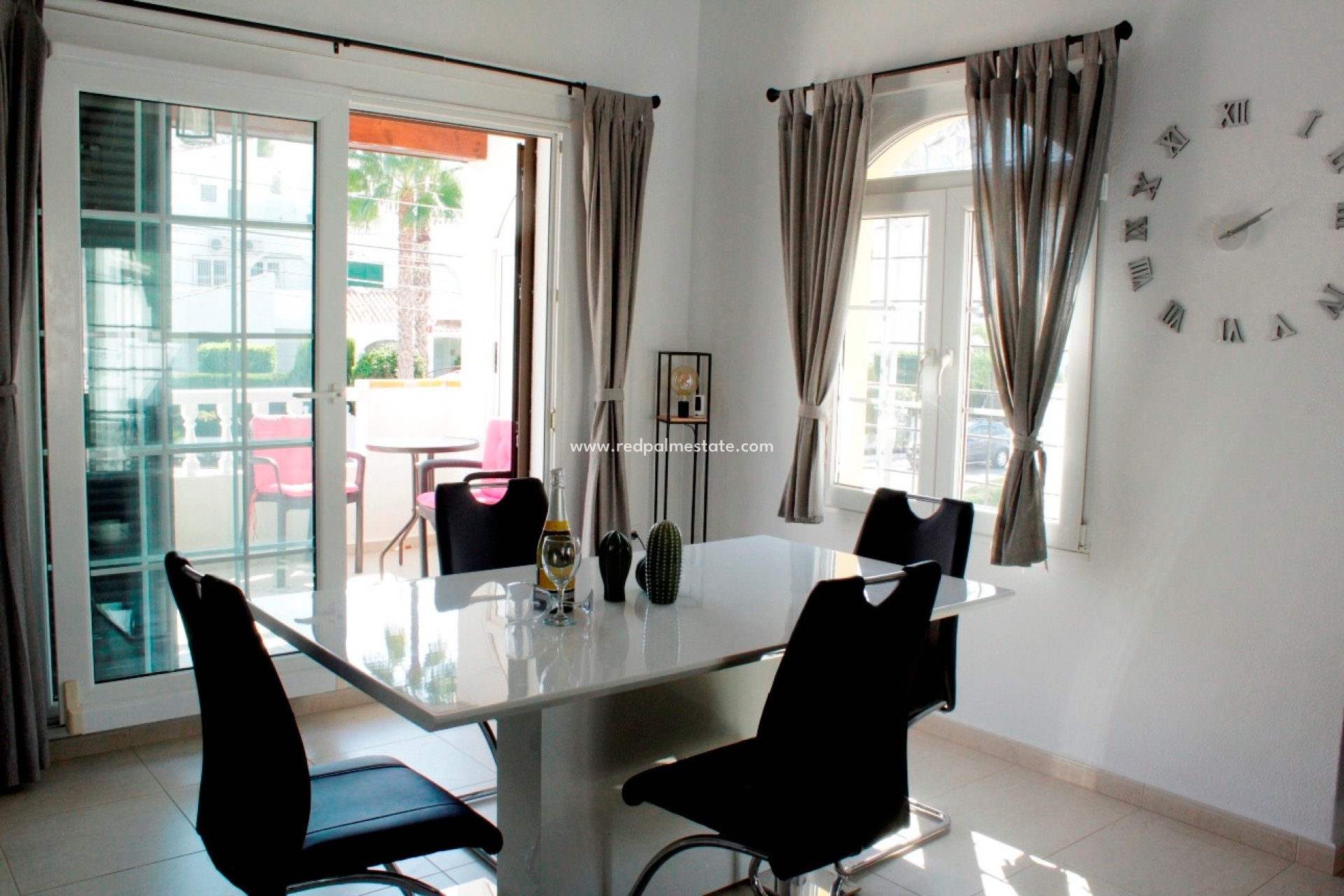 Videresalg - Villa -
Orihuela Costa - Costa Blanca