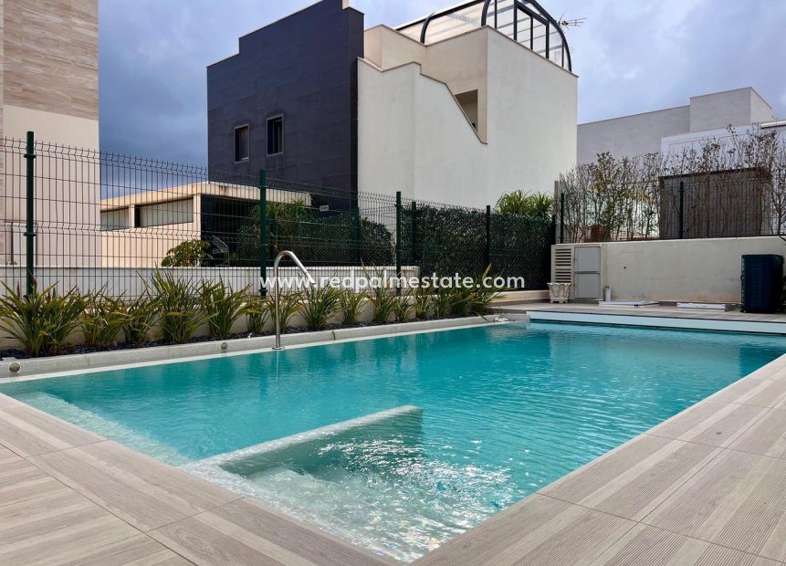 Videresalg - Villa -
Orihuela Costa - Dehesa de campoamor