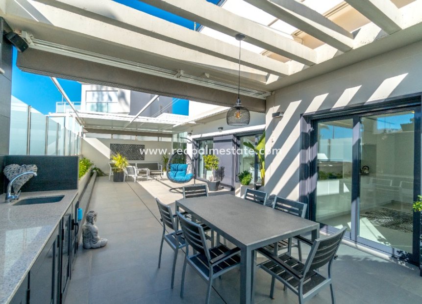 Videresalg - Villa -
Orihuela Costa - Dehesa de campoamor