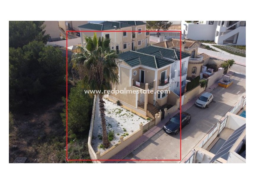 Videresalg - Villa -
Orihuela Costa - Inland