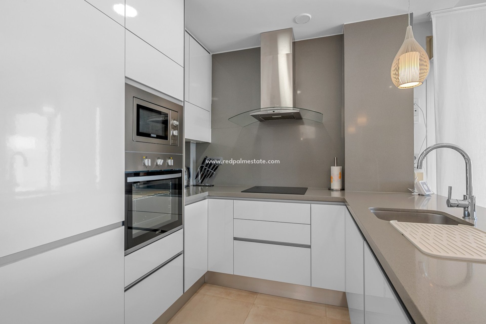 Videresalg - Villa -
Orihuela Costa - Inland