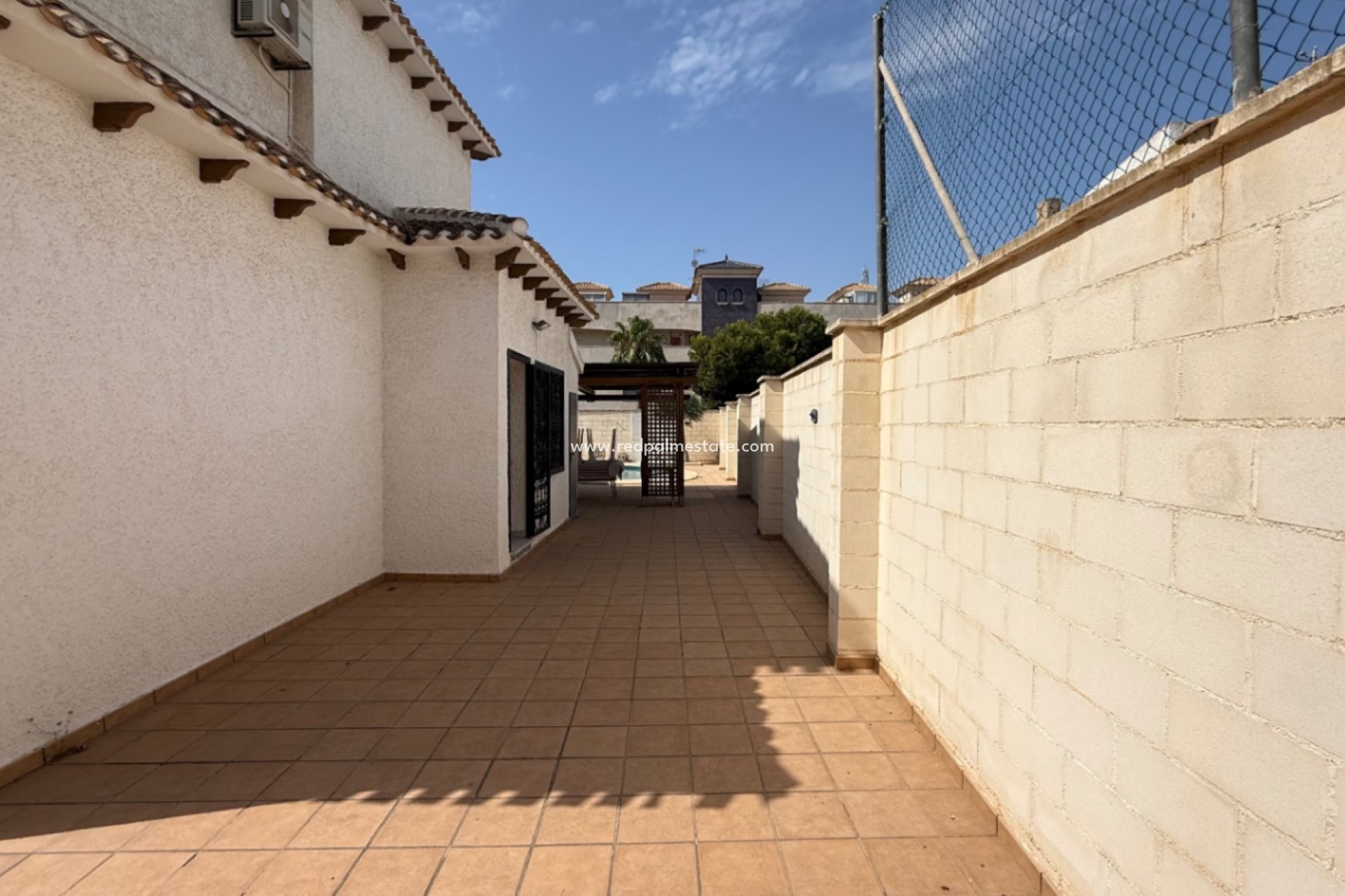Videresalg - Villa -
Orihuela Costa - Inland