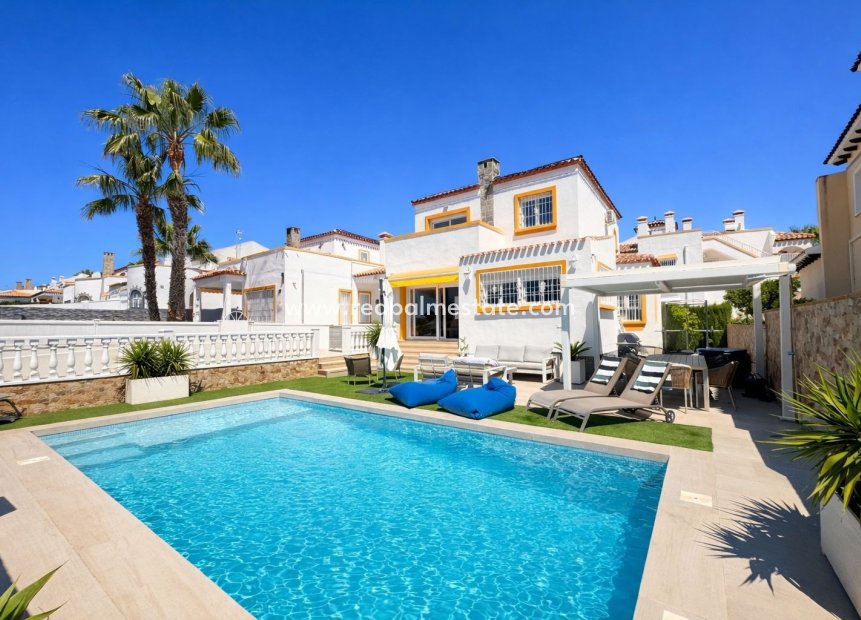 Videresalg - Villa -
Orihuela Costa - Inland